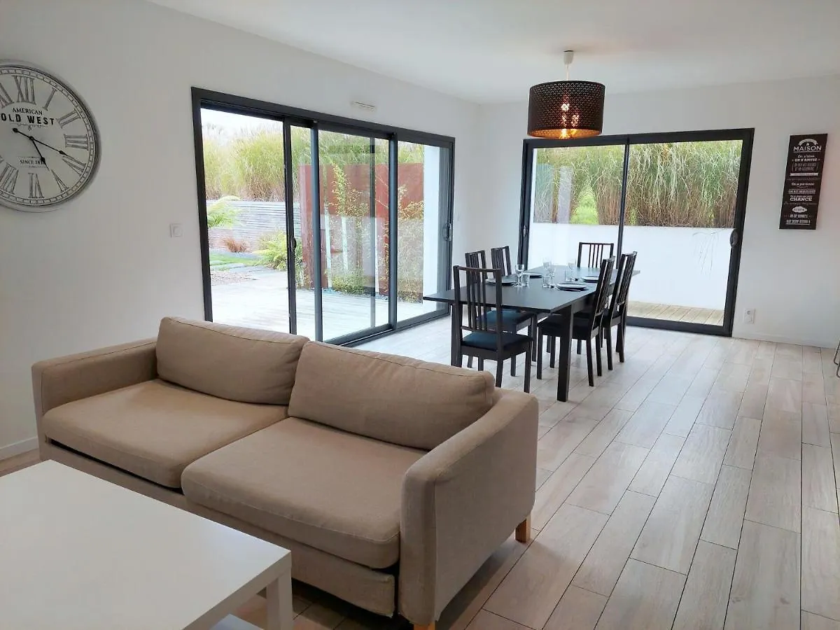 Cottage, St Pabu Saint-Pabu  France